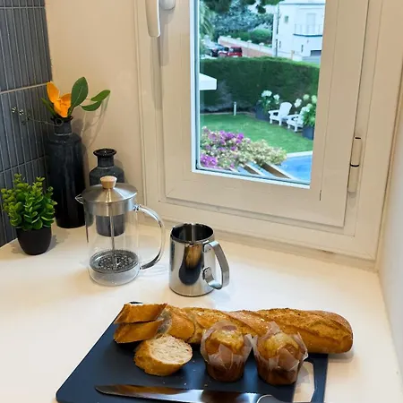 109 - Beachside Renovated 1br 5 Min From شقة كامبريلس