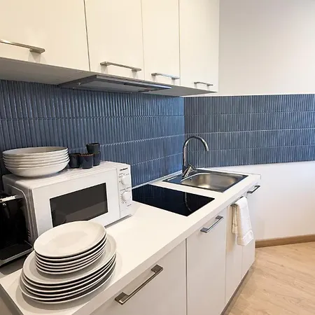 109 - Beachside Renovated 1br 5 Min From شقة