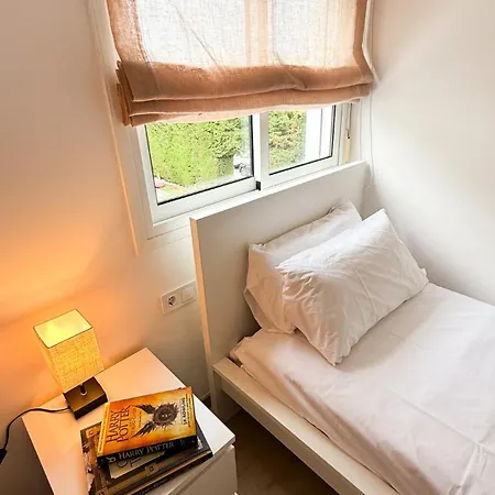 109 - Beachside Renovated 1br 5 Min From شقة