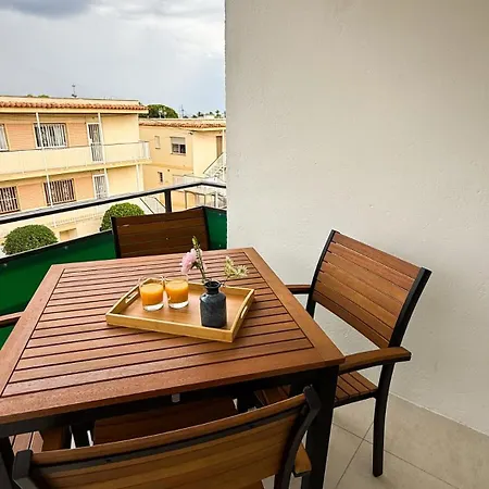 شقة 109 - Beachside Renovated 1br 5 Min From
